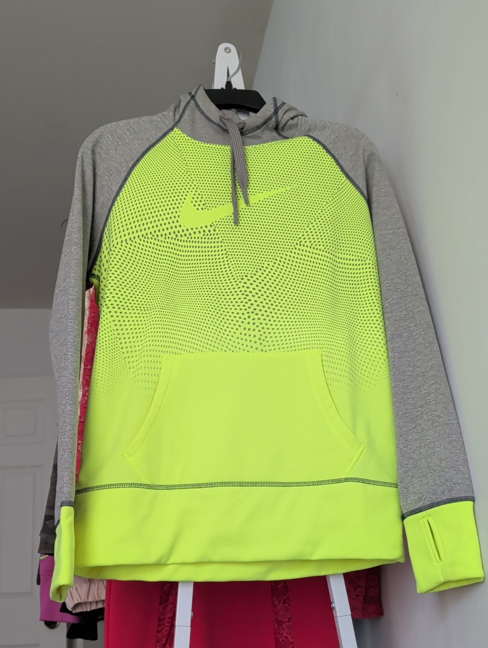 Nike Therma-FIT Neon Yellow & Grey Pullover Hoodie Size M